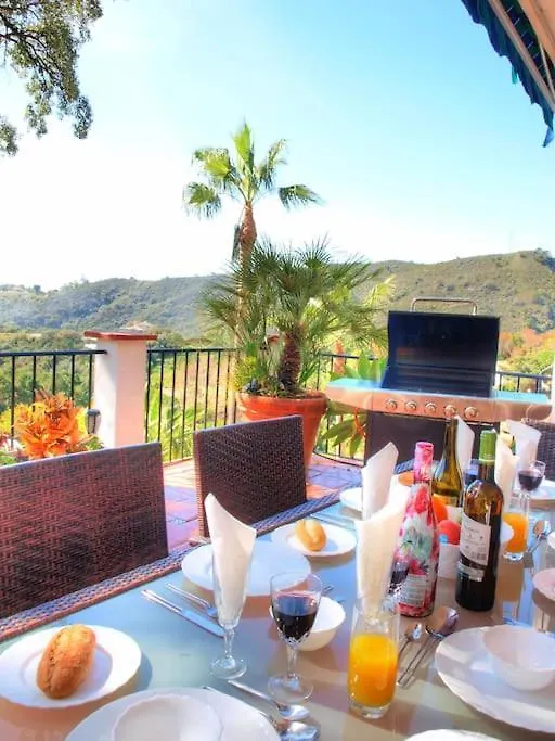 4 Bed Private Pool Villa Bermeja Estepona