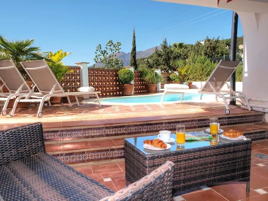 4 Bed Private Pool Villa Bermeja Estepona 0*,